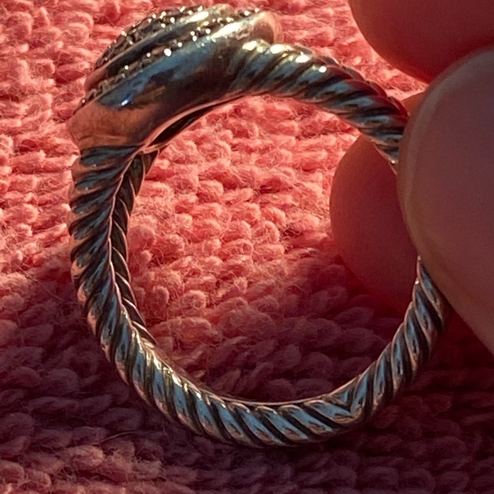 Authentic David Yurman Diamond Ring - image 3